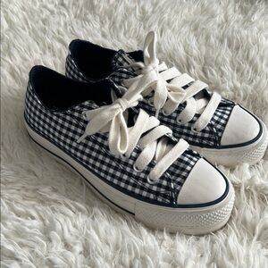 Converse Women’s Navy & White Gingham Low Top Sneakers